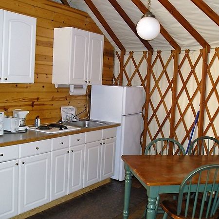Yosemite Lakes Rv Resort Harden Flat Exterior photo